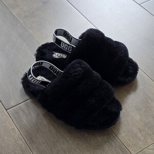 UGG Youth Slippers Size 12